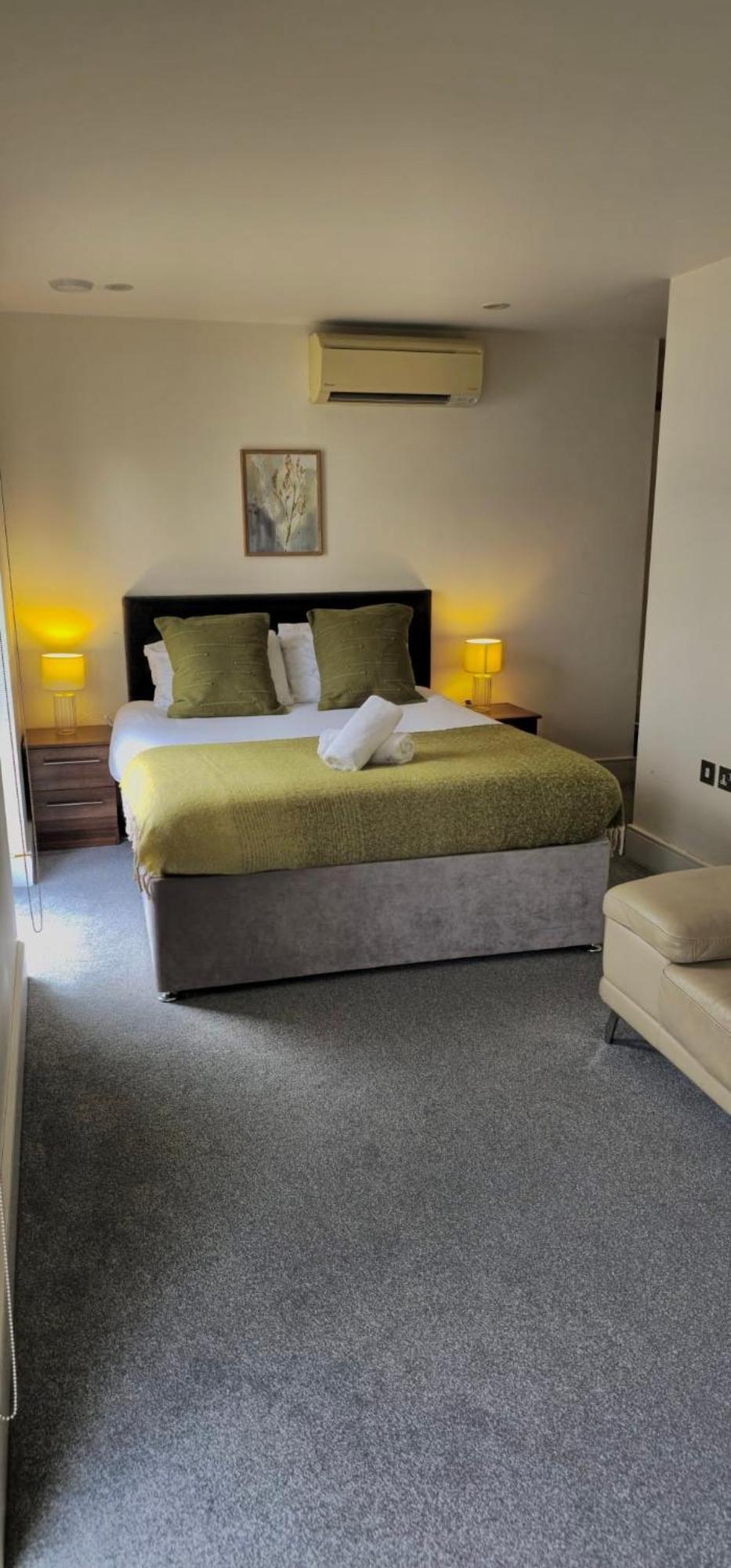 Spacious 3-Bed 3-Bath Luxury Apartment With Balcony Hyde Park Londra Exterior foto