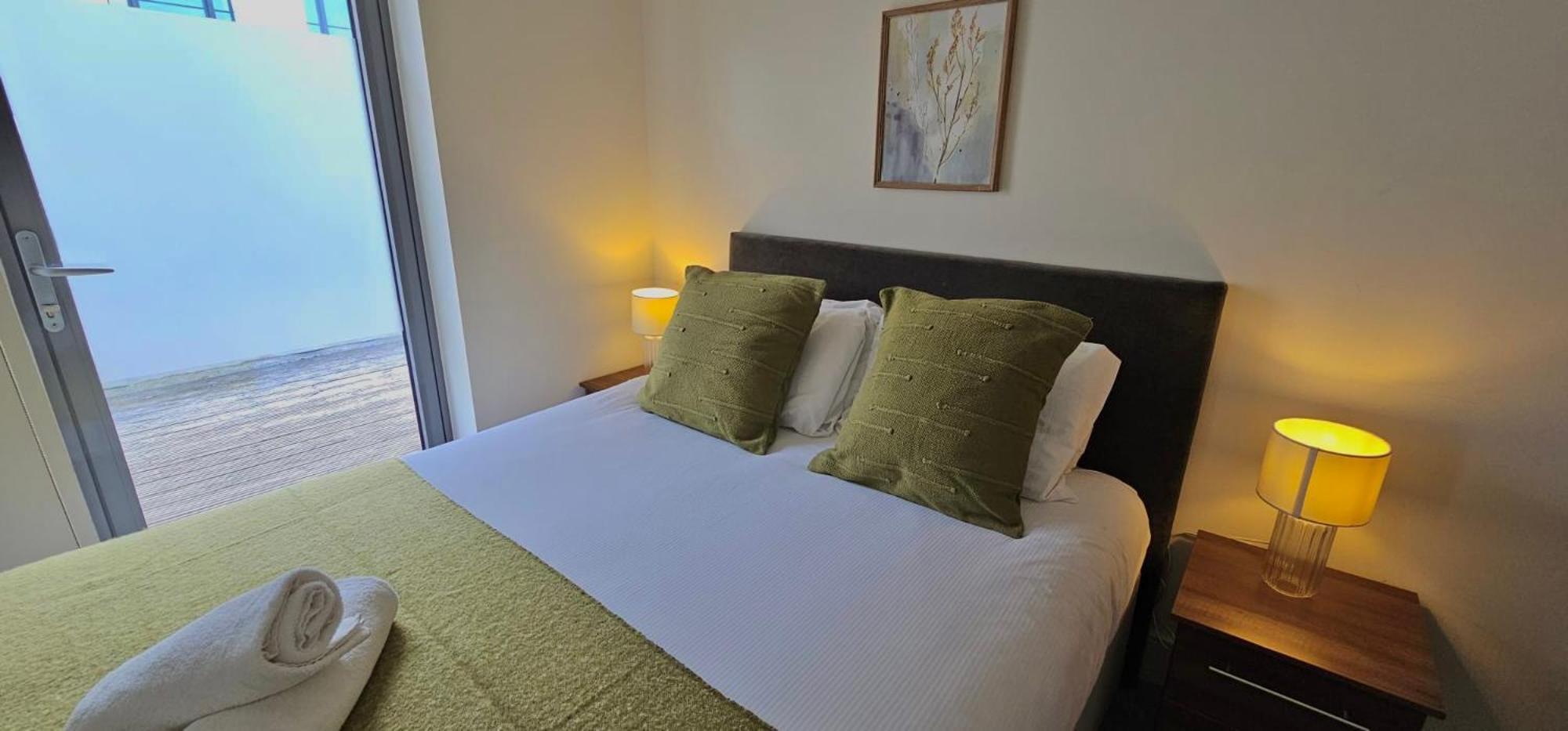 Spacious 3-Bed 3-Bath Luxury Apartment With Balcony Hyde Park Londra Exterior foto