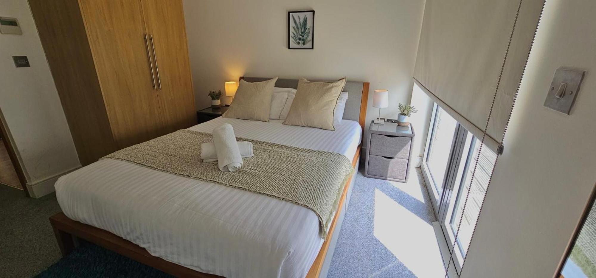 Spacious 3-Bed 3-Bath Luxury Apartment With Balcony Hyde Park Londra Exterior foto